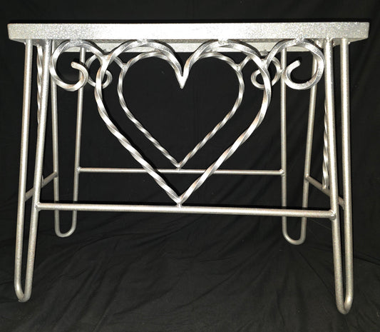 Twisted Hearts Stand/Little Table
